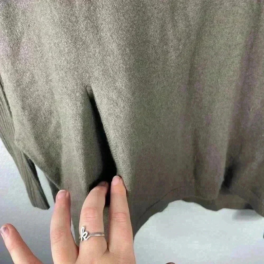 Aritzia Babaton Linen Wool Blend Baylor V-neck Long Sleeve Sweater Green XXS/XS - Picture 4 of 12